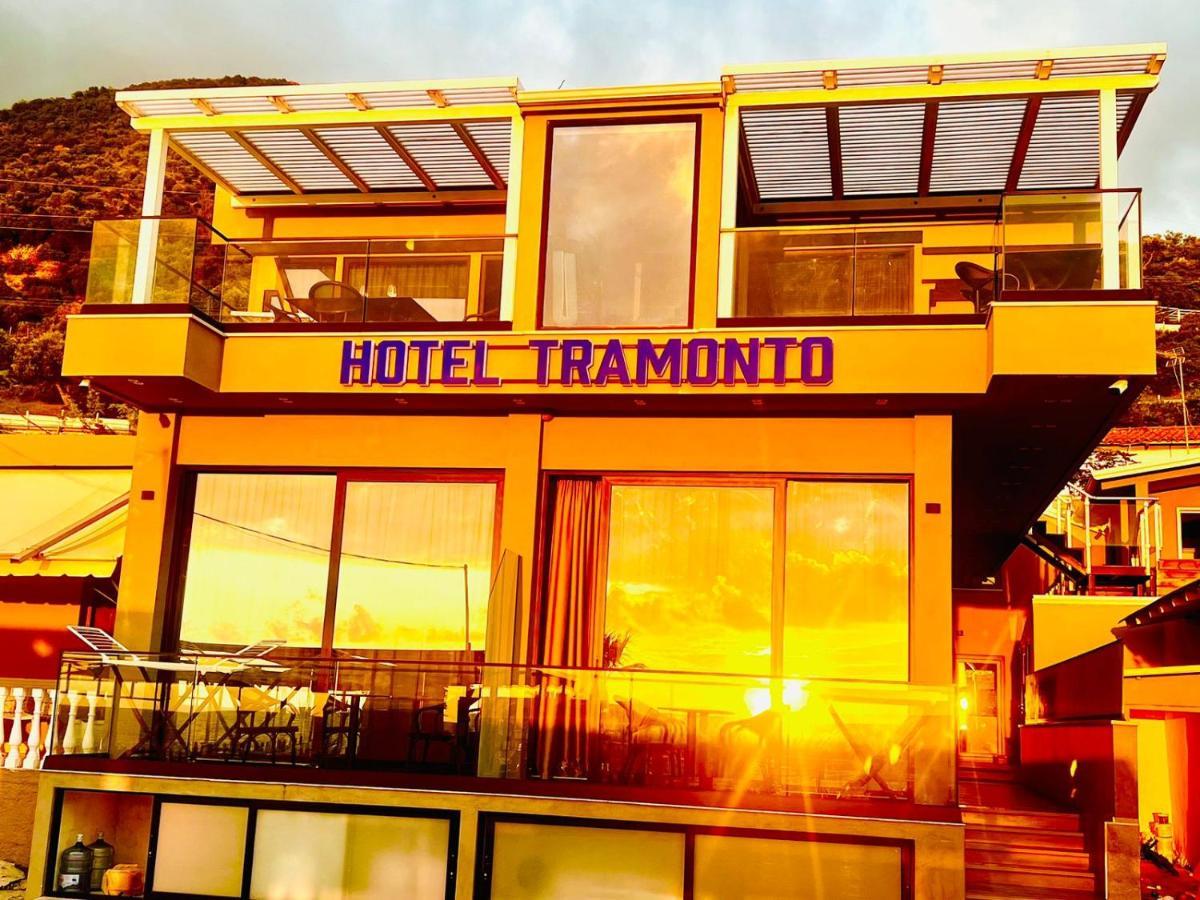 Villa Tramonto Vlore Radhimë Eksteriør bilde